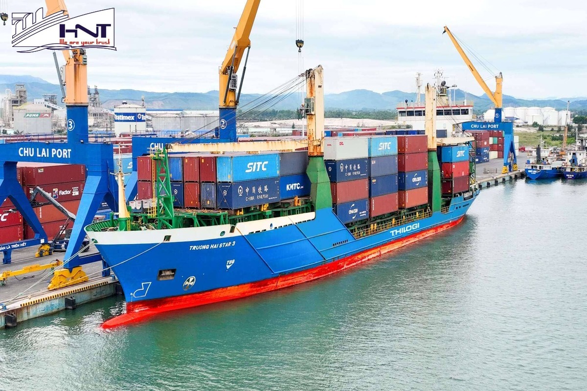 Dịch vụ logistics - vận chuyển hàng hóa trong container là gì?