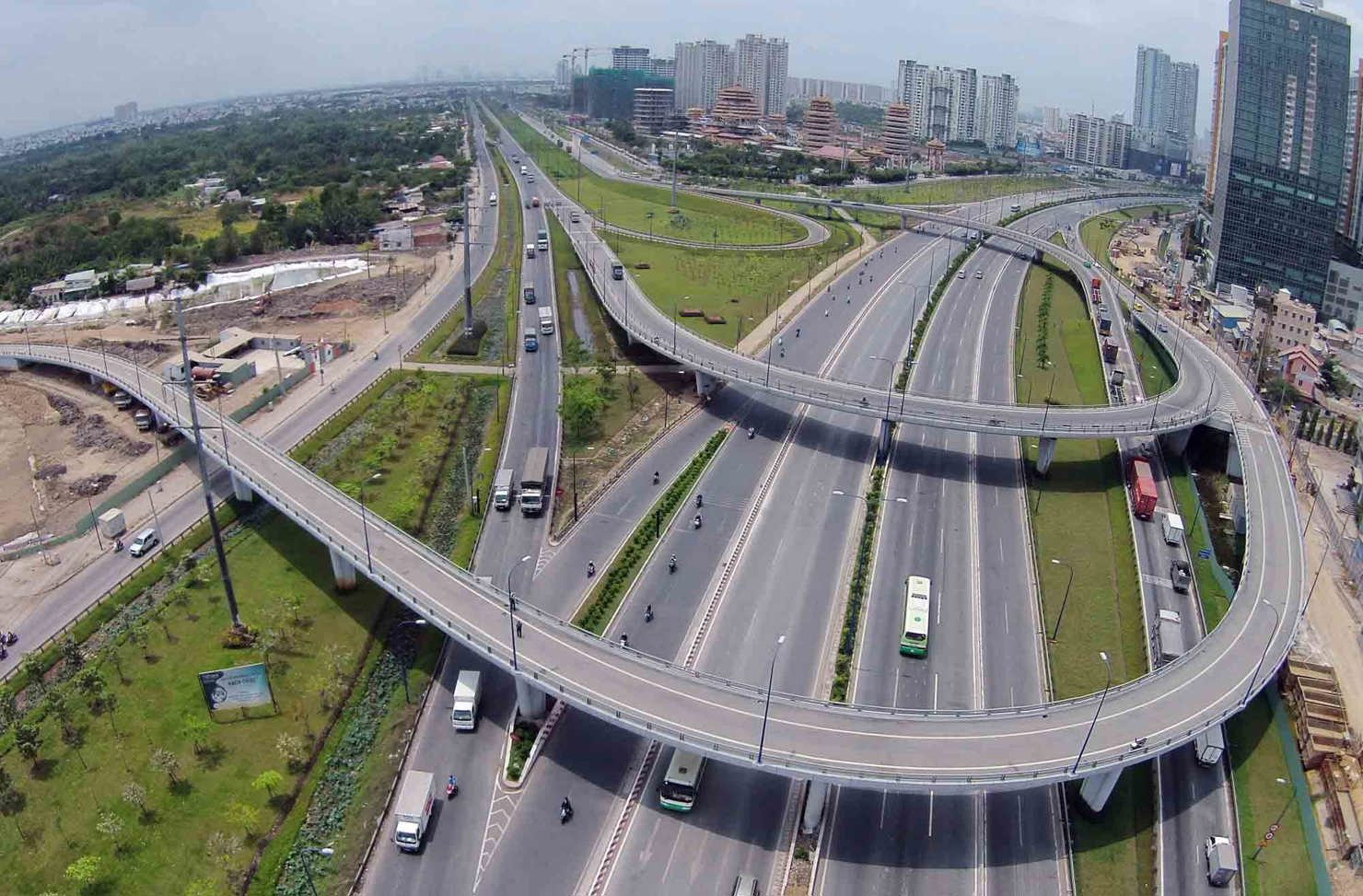 促进建立基础设施的道路 